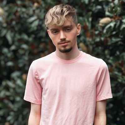 Hunna2000's profile picture. 24//NC// Stoner Tech nerd that binges tech YouTubers and buys about half of whatever is out there at there🔥💨 #ProbablyHorny🫡