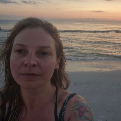 Novelist, feminist, kitchen witch. PhD in sociology/anthropology. Wellbeing geek. Peruser of op shops. Food enthusiast. isa@mastodon.nz