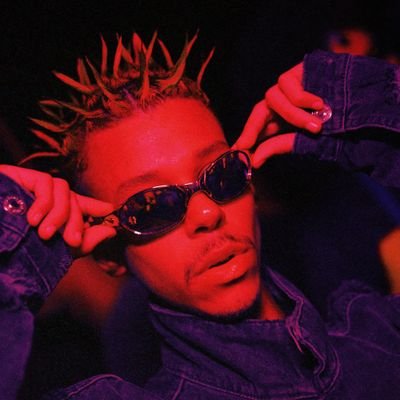 Fã de Priscila Senna. Curto uns rap mas n deixo o pop