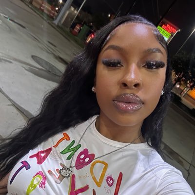 HER. ➡️  fmoig : @kaashdri