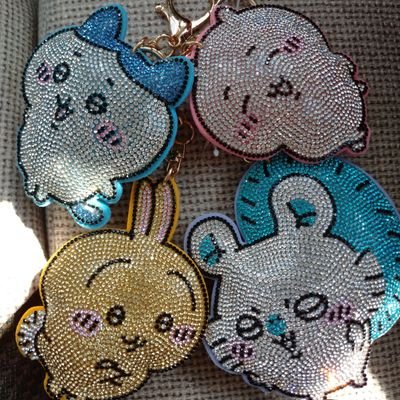 kotoito_'s profile picture. ３児の父です👧👧👦
2023.8～小学生ぶりにポケカ収集再開
2024.6～子供とポケカ開始

久々にスーファミでクロノトリガー、GBカラーでポケモン金銀をやりたいなー🎮️
最近は Z-Aで日々寝不足です😪

趣味：アニメ、ドラマ、漫画、読書、ポケモン(ポケカ・Switch)、ちいかわ