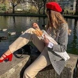 ClornouEioyqxc's profile picture. 