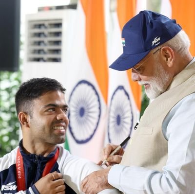 🇮🇳 Paralympic Gold Medalist || For Queries 9021608005