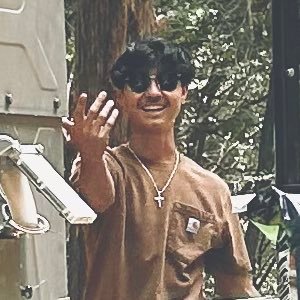 JulianSalinas07's profile picture. Head Down Eyes Up • One step ahead