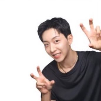 jungshimbaa's profile picture. only jungshin🩵