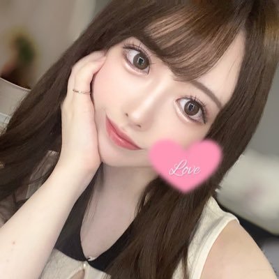 TianrinZi96800's profile picture. 