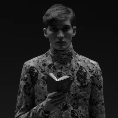 Huiboust's profile picture. On ne peut plus rien dire qui n'ait été dit avant nous.