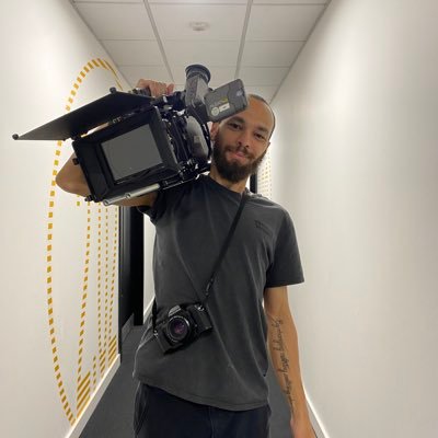 Insta - KiransCamera 📸🎥🪴🛼🖤 Camera Trainee / Videographer / Photographer.