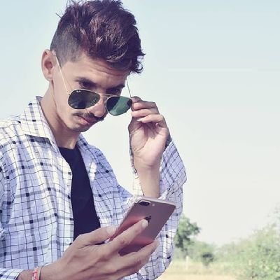 vdyarravi29's profile picture. 