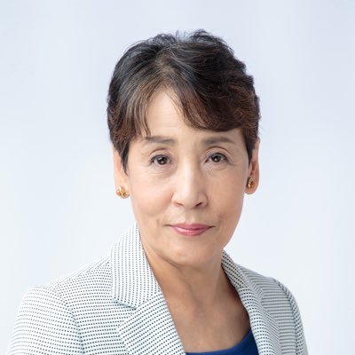 食育講師 参政党運営党員 参政党で3回立候補 参議院選は大分から 福岡市議選 衆議院福岡3区 いずれも落選 元小学校教諭 代々続く専業農家の長男の嫁。美味しい無農薬米を作る夫と農地を残してくれた夫のご先祖様にも感謝。農業を海外並みにエリート職にしたい。現在、93歳の姑と同居中。Twitterは初心者。