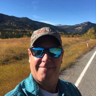 thomp14812's profile picture. I love being myself, I also love nature and animals.❤️❤️