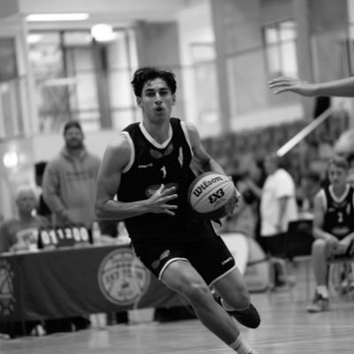Adem__Neghiz08's profile picture. |6’2 6’5 2/3 wp 170 lbs| |combo gaurd| |Sweden🇸🇪| | kfum Örebro | |class of 2027| ademneghiz08@gmail.com