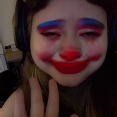 droopynut's profile picture. 🏳️‍🌈 pansexual but they don’t have that flag also gonna put this flag 🏳️ because bro I give up (she/her) | 💕💕|