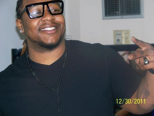 I'm KayCity I'm like no other fuck with your boy and I know you find no other. I speak the truth and I say whatz on my mind so pay attention and watch me do me.