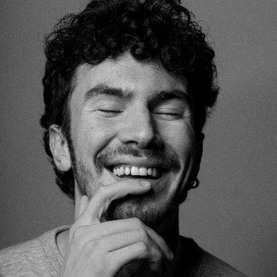 sound artist/cinema director/ coffee fan
creative director https://t.co/9QQcbdzP2X
