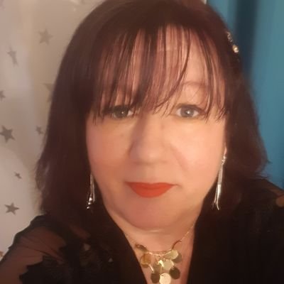 Krystellekir's profile picture. E-commerce