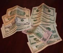 I LOVE MONEY ALL I GET AND STAY IN SHAP I PLAY FOOTBALL