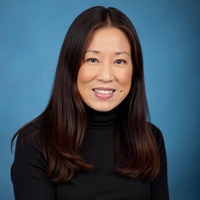 Love sports, wines, animals, tech & most of all, family. Global Head of Corp Comm at @Zoho. Advocate for #WorkingMoms #Immigrants #Dreamers Tweets are my own