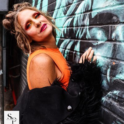 -Singer/Songwriter/Electronic Music Maker/Visual Artist- https://t.co/gNPs8aMH0S…