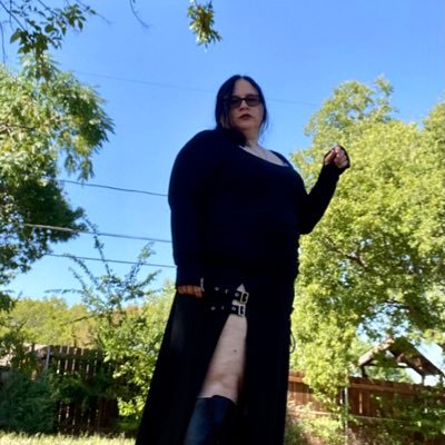 miri_zf's profile picture. Just a nerdy gamer.