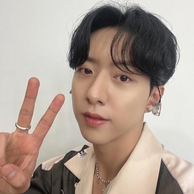 shinmyhead's profile picture. 구독하게해쥬세요……