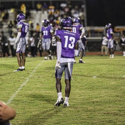athlete🏈🏀⚾️🏋🏾| 5’10 160 cb,safety| Class of 2027 👨🎓| ig@yungnjay._|3.0gpa| 📞 225-400-2253 email:mcknightjavion1@gmail.com| Hammond high school football