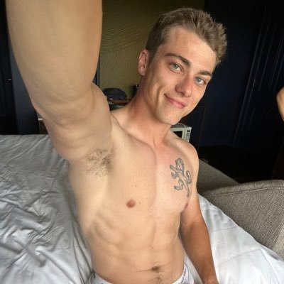 Noah373737654's profile picture. gay asf!