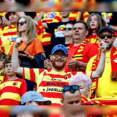Pasjonat futbolu,
Kolekcjoner koszulek piłkarskich,
Jagiellonia & Galatasaray
