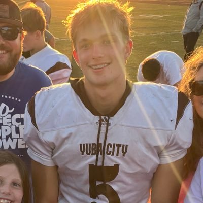 LoganEly2028's profile picture. 2028 Yuba City HS / QB WR/ 5'10 - 172/ GPA 3.0 Max lifting #'s bench 235/Squat 345 loganely53@gmail.com @fastfast530 @grind30 @athletefactory530