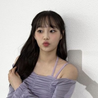 stujaiying's profile picture. 📚📂📷     ||     2nd year BSA student