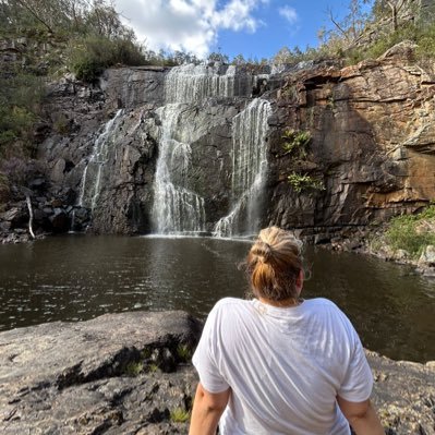 ARZUAYAZ11's profile picture. 