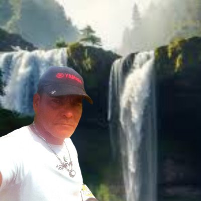 soy un hombre humilde, sincero, frontal, loco, romántico,creativo, y siempre con valor y verdades con la ayuda de DIOS.