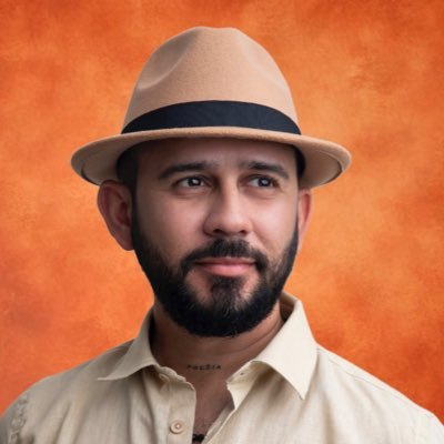 Ativista cultural, escritor, compositor e poeta popular autor de 3 Best Sellers.