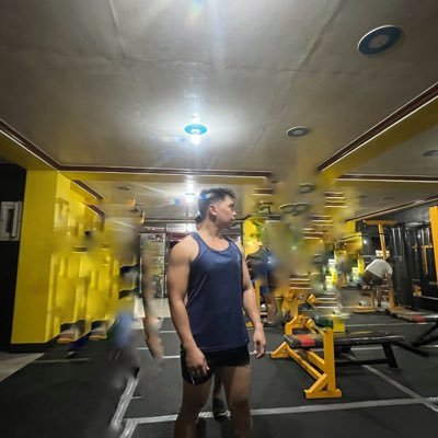 nivrhum27's profile picture. Simple yet complex