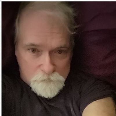 Older guy, nice guy, likes to talk, especially about cars, computers, food, games, MUSIC, Anime, and other stuff!
I never mix money and love! Please, No Pros!