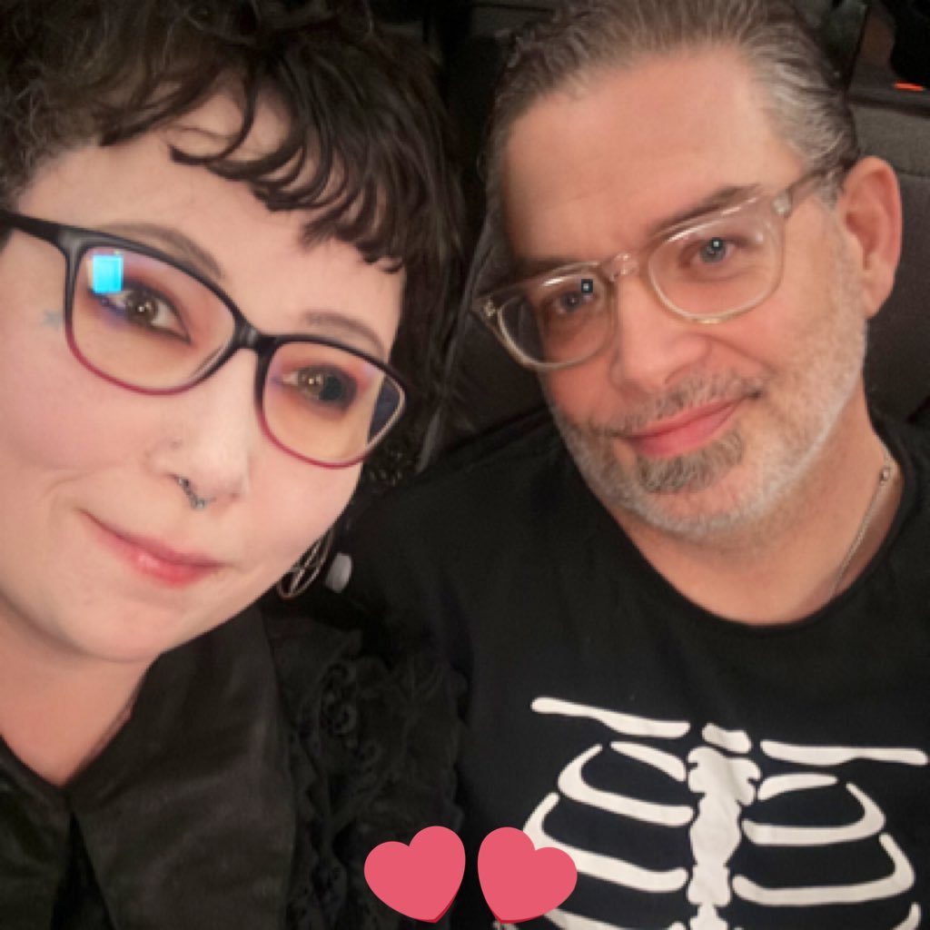 im apryle/artist- im an old soul with a childs heart- i love my husband @gargoyle765 #taken we r kenape' -loving our son💕👶🏻and girls