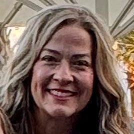 Christian, Wife, Mom of 2, sun lover, beach lover, Florida Gator softball alumni (Pitcher), Louisiana Roots, love the KY Derby! ❤️