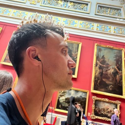 9to5Thriver's profile picture. Thrive in your 9-5 grind: Movement, Breathwork, Animal Flow & Nutrition for Busy Pros | Escape burnout remotely | DM for coaching/subscriptions ⭐️