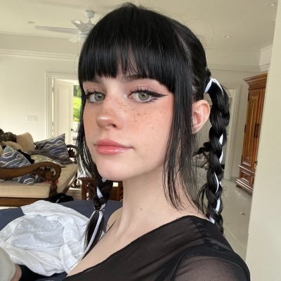 EvanCaring's profile picture. 👅👄