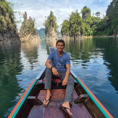 Python Dev 💻
Into AI, ML, DS 🤖
Runner 🏃
🇨🇴 🇩🇪 🇵🇹