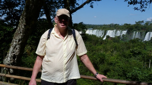 Internet business & niche product developer marketer/publisher, Entrepreneur, Social Media Strategist, Travel, All things French and an Evertonian