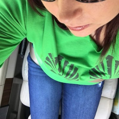 NSFW 18+ 🦄 WV Hotwife 💙💛 Go follow my OF 🌶️ No PPV!!! Face reveal 👱‍♀️+ Full archive 📸 I reply to all OF messages 💬 DM to collab