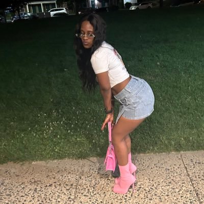 SniperBaeX's profile picture. creative trapper | LONG LIVE MOMMA SNIPE 🕊️💜