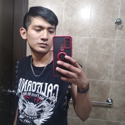 Hola👀
síganme en Instagram @whoissebas69 🙃