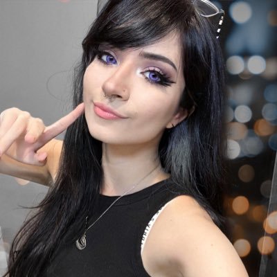 @Twitch Partner (ESP/ENG) | Apex #1 Bloodhound MX | Amo hacer streams y que la gente sea feliz | Optimismo | ✉️fervonlaiho@hotmail.com | @MizuNoMonki💜🇦🇷🇲🇽