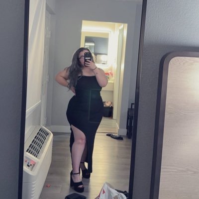 ShakeItCraic37's profile picture. so sweet and sinful🖤🕷️