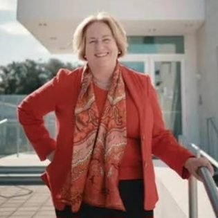 My name is Julie leach the $450million Lottery winner from Florida am giving my first 100k followers a gifts all you need to do is to follow my account