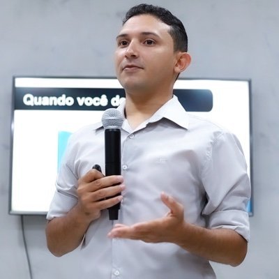 ✝️ Cristão Batista. Em Deus confio; os outros me mostrem os versículos. Sola scriptura.
👨👩👦 Esposo e Pai.