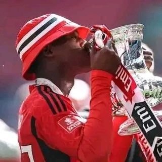 mara_chi01's profile picture. I'm a Graphic Designer                     

      Manchester United is my love. 😊❤️