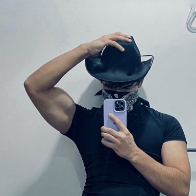 I'm your daddy, Act/ Dom | Onlyfans content +100 archives very horny - Let's talk for onlyfans 9% (Grinder guy)